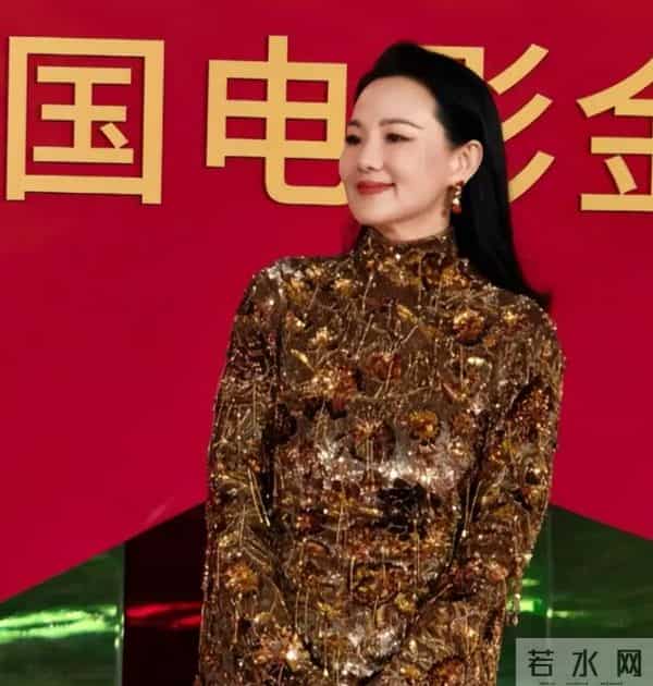 演都不演了,王晶曝易烊千玺拿奖内幕 彻底撕开了内娱的“遮羞布”