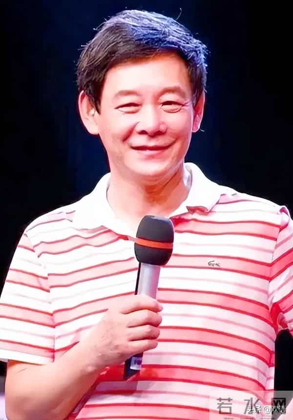 国家一级演员,今79岁仍在拍戏,住上亿四合院,儿子是他一生骄傲