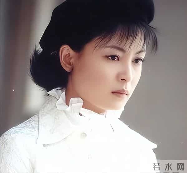 知名演员嫁大44岁老艺术家，现丈夫91岁垂垂老矣，她47岁貌美如花