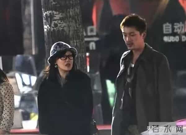 胡歌：更偏爱2岁女儿，对儿子没耐心，称呼妻子“她妈妈”