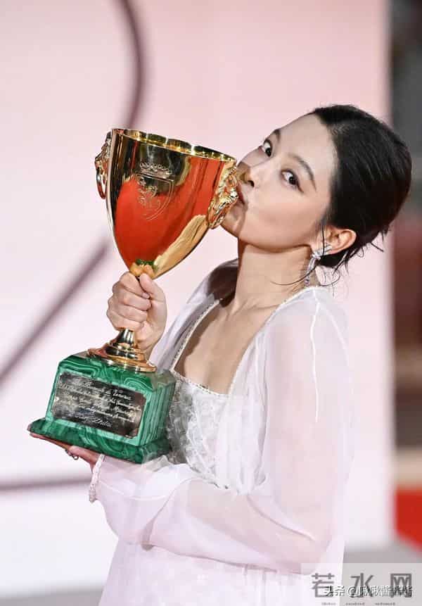 相由心生是真的!瘦下来的郝蕾面相刻薄,把功利写在脸上