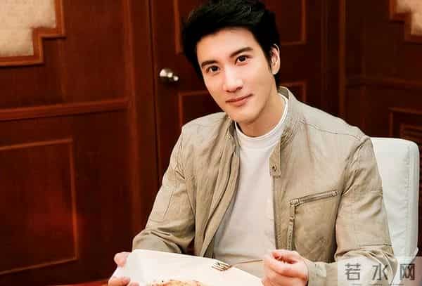 王力宏子女近况惹人忧，大女儿11岁疑还未上学，李靓蕾精神大变样