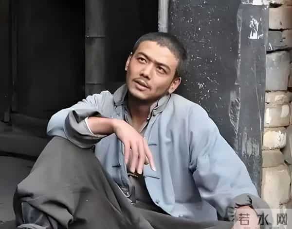 不顾央视警告顶风作案，与刘涛传出绯闻的杨烁，下场怪不了别人