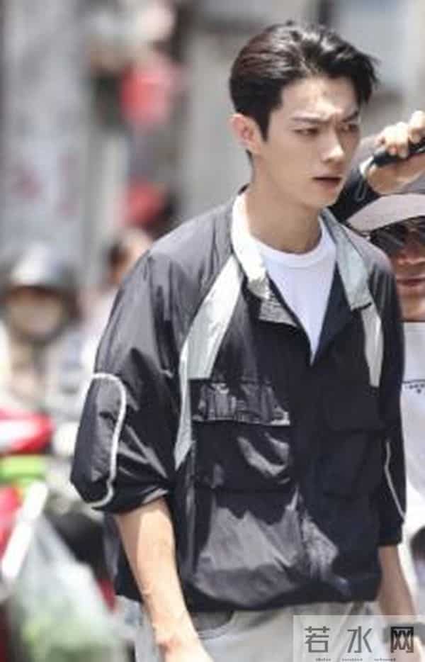 没想到，出轨传闻刚3个多月，许凯竟因一个举动，实现口碑暴涨