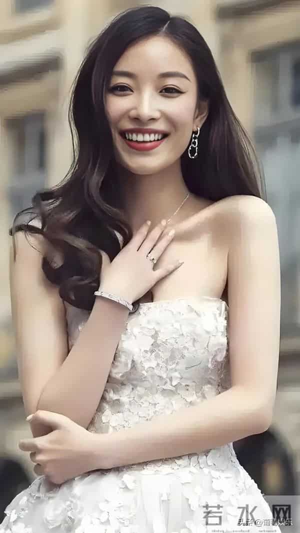 中国安徽安庆演员斓曦