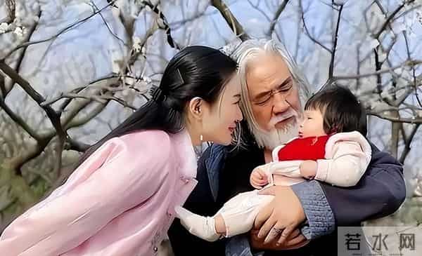 嫁大31岁“爹系老公”，连生3子的杜星霖，狐狸尾巴终于藏不住了