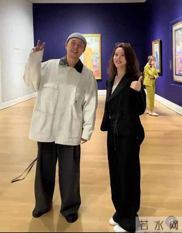 章泽天回伦敦后，又和杜海涛聚餐了！感觉他社交能力比李湘都厉害