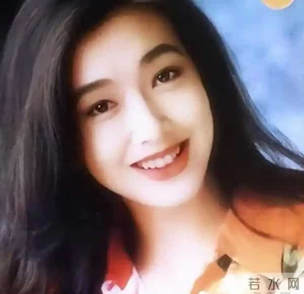 57岁江珊现状曝光！脸垮嘴斜，满头白发，一代女神终是迟暮