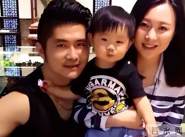 再多钱有什么用?潘长江女儿如今的现状,给所有父母提了个醒