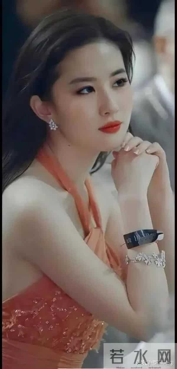 刘亦菲的美,清冷仙气,美得人不敢靠近