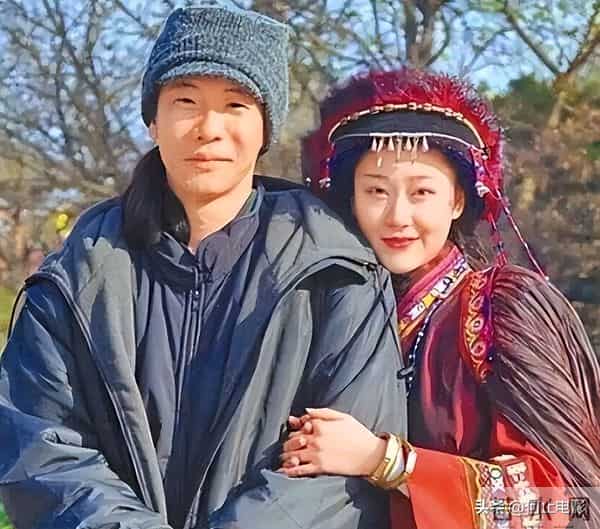 十年婚姻八次背叛，闺蜜竟是蒋勤勤，她留下7字遗言后烧炭自尽