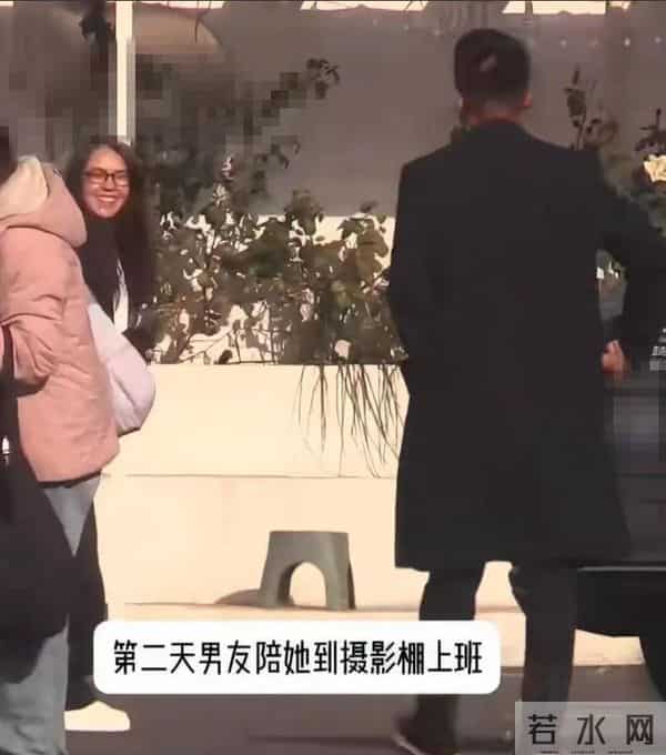张佳宁恋情曝光！高富帅男友拎包陪开工接下班，街边争吵哄她好久