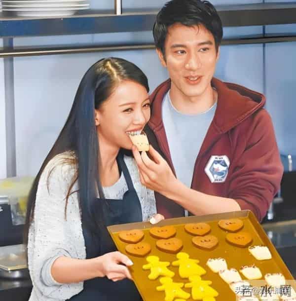 面相彻底变了，李靓蕾现身邱泽许玮甯婚礼，子女现状引人焦虑