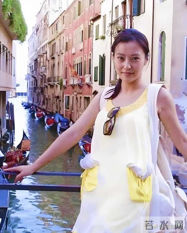 看到郝蕾的“心口不一”,才知她爱过的邓超李光洁,为何都会离开