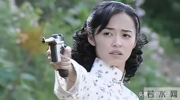 “一尿”成名，被嘲“驴脸”的37岁任素汐，凭什么能够一火再火