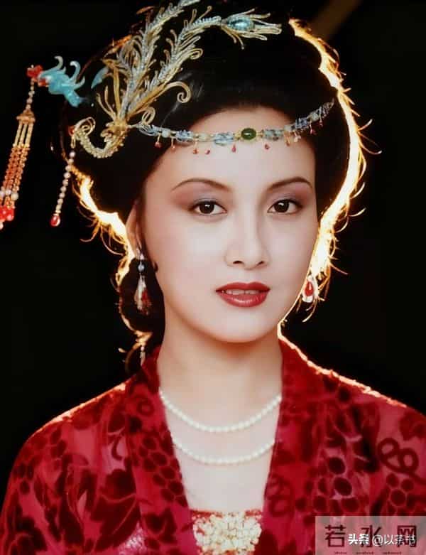 邓婕：大半辈为家操碎心，继子定居泰国生儿育女，晚年想定居成都