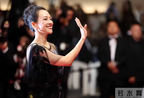 章子怡也没想到，同学梅婷年过半百再破天花板，获官方点名