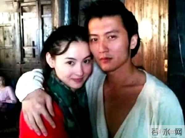 看到谢霆锋张柏芝相爱时的旧照，才发现，她的眼里曾全是这个男人