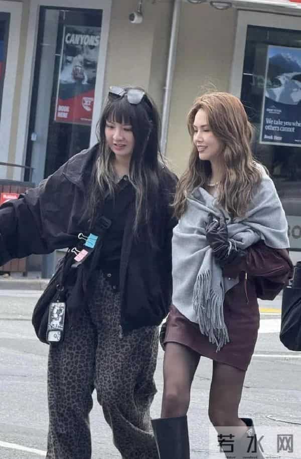 昆凌新西兰被偶遇，绝美比例生图惊艳，网友直呼周董眼光太赞