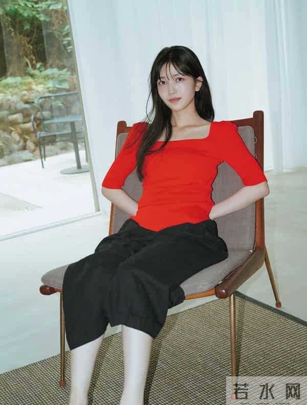 久保史绪里，偶像时期最后的杂志写真