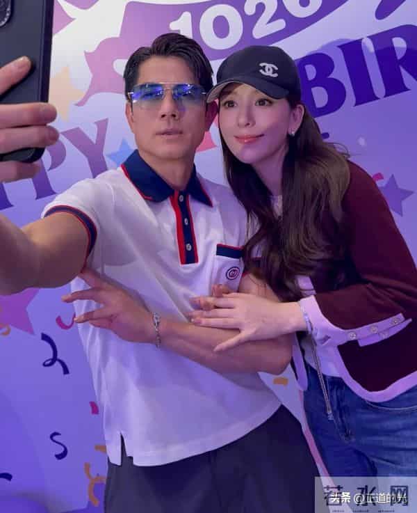 张家辉61岁生日和女性朋友吃饭 皮肤松垮老人味 竟只比郭富城大一岁