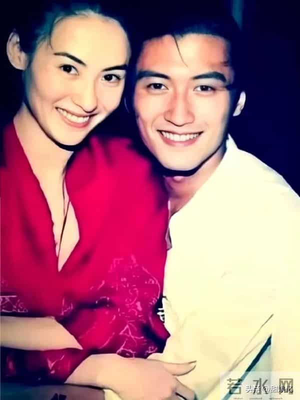 看到谢霆锋张柏芝相爱时的旧照，才发现，她的眼里曾全是这个男人