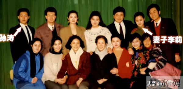 他是最干净的男演员,连登17次春晚,28年婚姻无绯闻,女儿很优秀