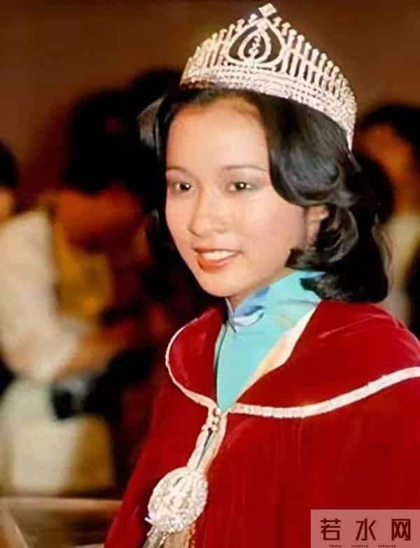 朱玲玲和霍震霆分手，不是为了罗康瑞，而是因为一个北京姑娘