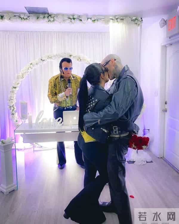 卡戴珊大姐陷窒息婚姻!老公强拉她跑5公里?粉丝:她已被洗脑!