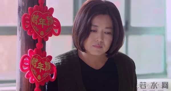 国家一级演员王茜华:45岁高龄为小丈夫生儿子,她后悔了吗?