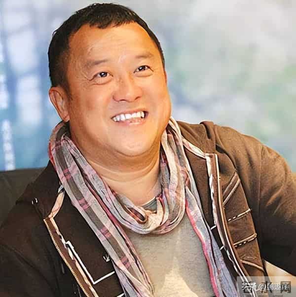 一场慈善晚会，戳穿曾志伟在香港的真实地位，原来谭咏麟没说错