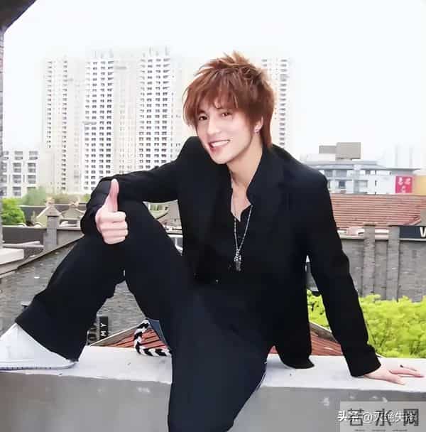 她是薛之谦、胡彦斌得不到的女人，闪婚平平无奇的陈龙，她凭什么