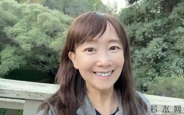 香港知名女星三子全部移民美国，嫁日本老公，抗癌成功状态冻龄