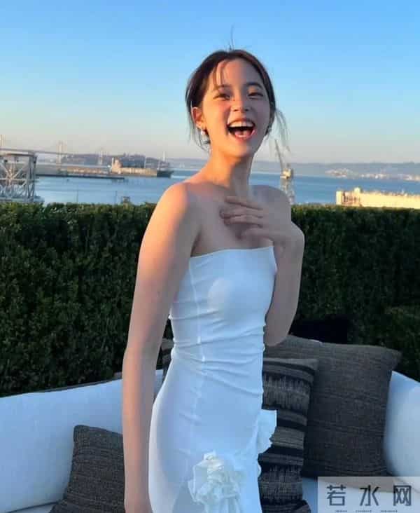 欧阳娜娜性感路线也好绝!