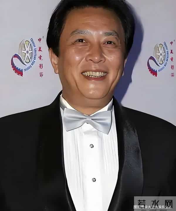 权色交易、陪睡上位，她压根不沾边，简直是娱圈的一股“清流”