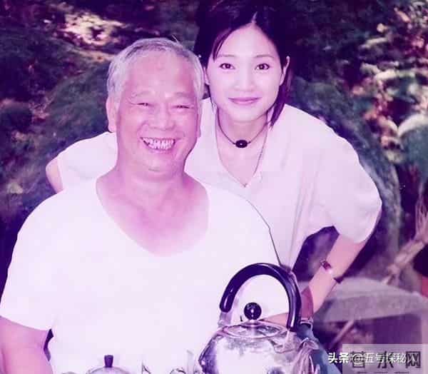 她58岁仍是干净之身,至今没谈过恋爱,除非是最爱不然不会献身