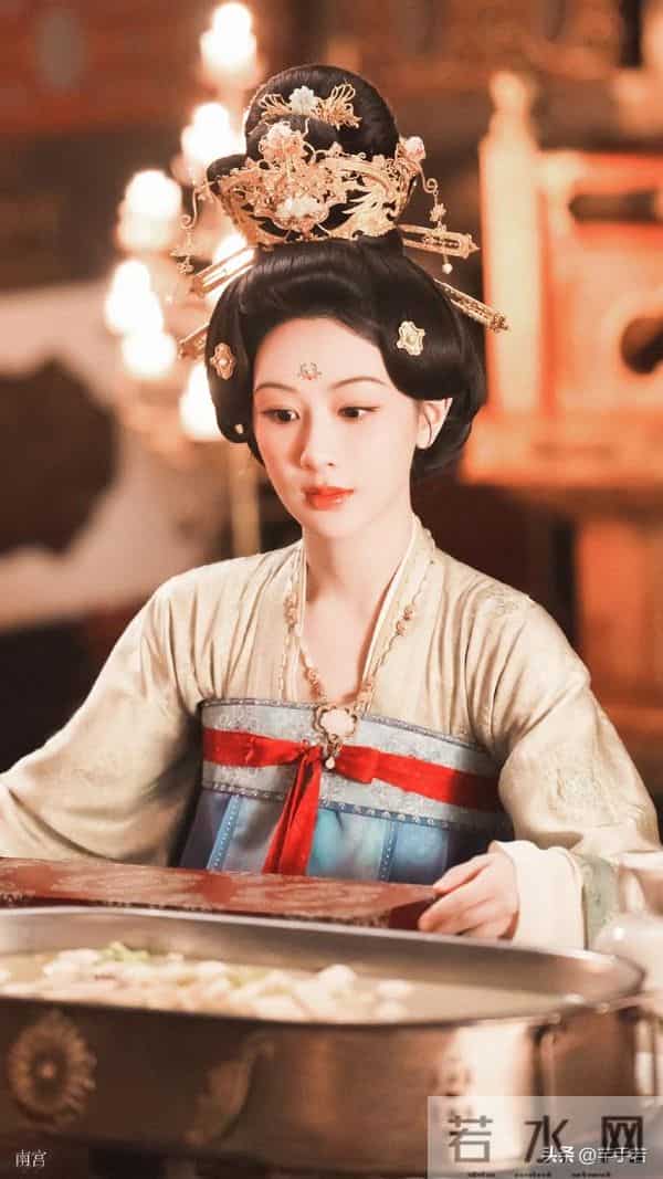 洽洽瓜子疑似内涵杨紫，直言自己的瓜子很干燥，不像杨紫作品注水