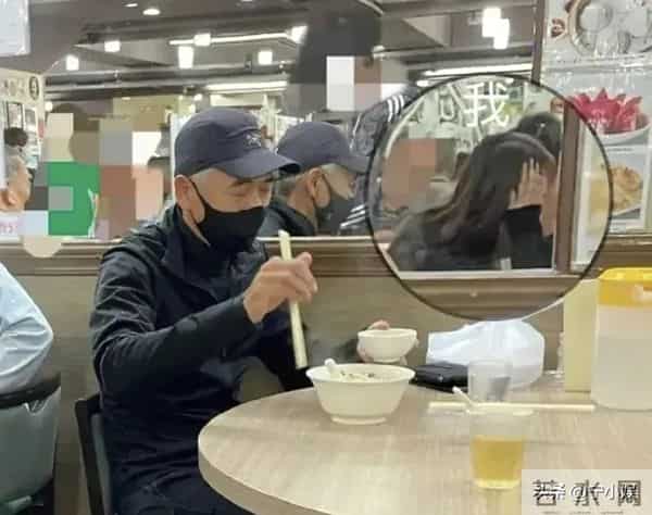 两副面孔？未见捐款却登台捞金，这次周润发被扒了老底，真相大白