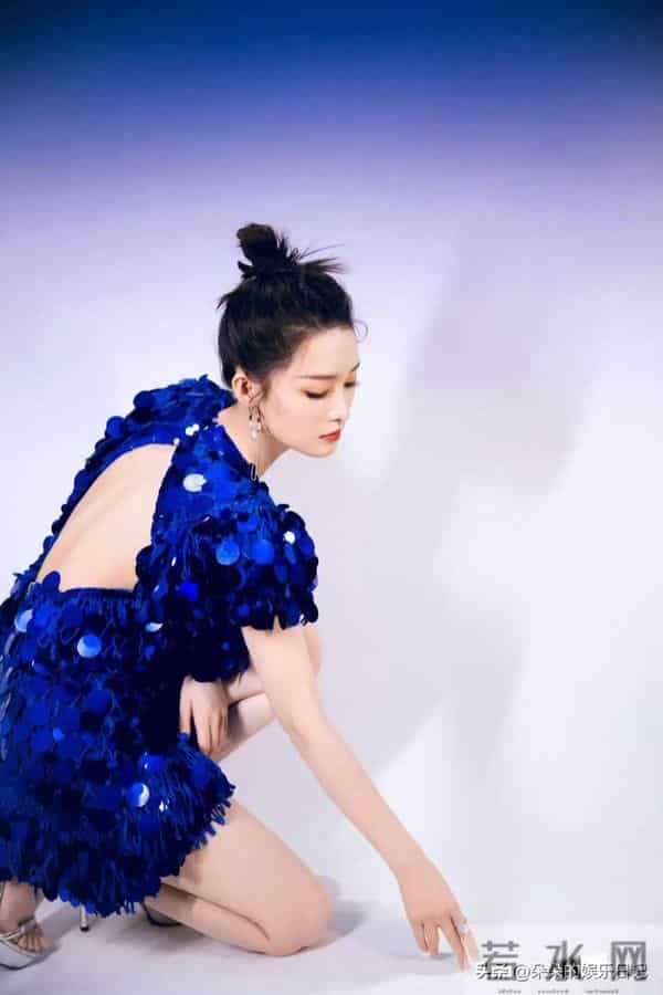 李沁的身材也太绝了,这组写真让人挪不开眼!