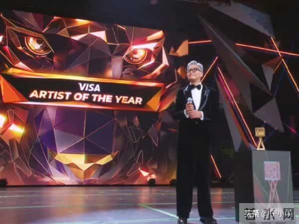 两副面孔？未见捐款却登台捞金，这次周润发被扒了老底，真相大白