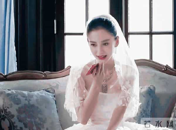 黄晓明也没想到，被他万分嫌弃的前妻杨颖，已经走上了另一条路