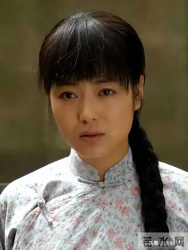 国家一级演员王茜华:45岁高龄为小丈夫生儿子,她后悔了吗?