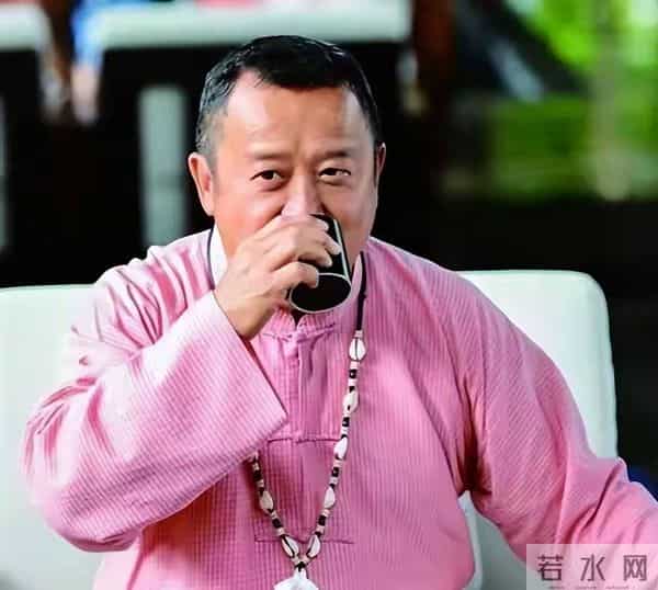 一场慈善晚会，印证曾志伟在香港的真实地位，原来谭咏麟说对了