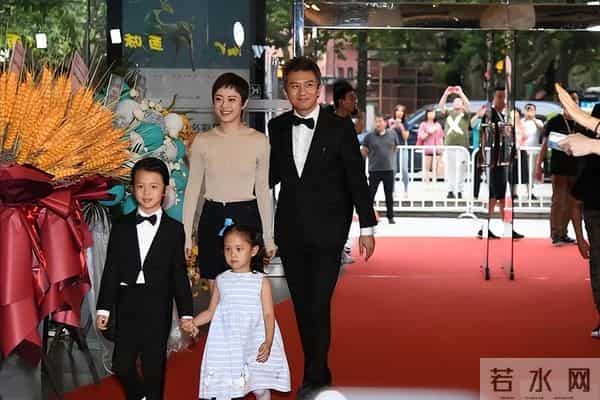 孙俪做梦也想不到，今年才14岁的大儿子，已经为她和邓超争光了