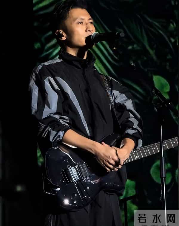 谢霆锋也没想到，香港火灾后，他却因演唱会上的举动从而口碑爆增