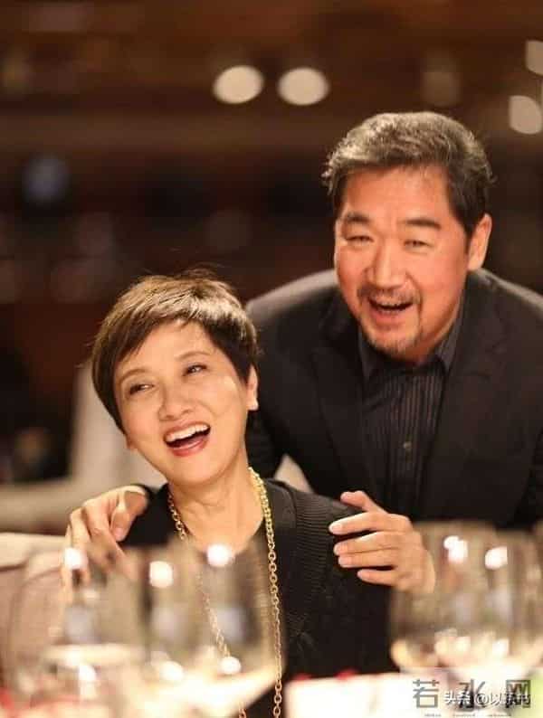 邓婕：大半辈为家操碎心，继子定居泰国生儿育女，晚年想定居成都