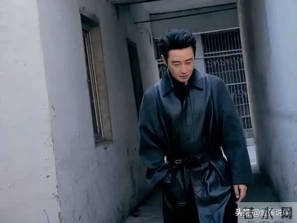 婚变传闻不到半月,罗晋近照曝光形象大变,恶心的一幕却发生了