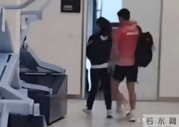 白百何没想到，自己老公不要的前妻，竟在张继科手里光芒四射