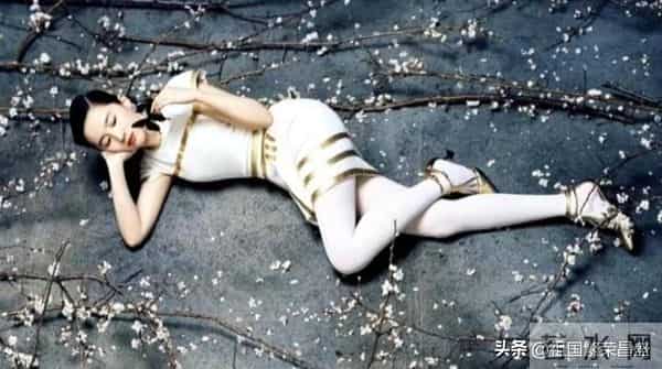 刘亦菲穿肉丝袜现身