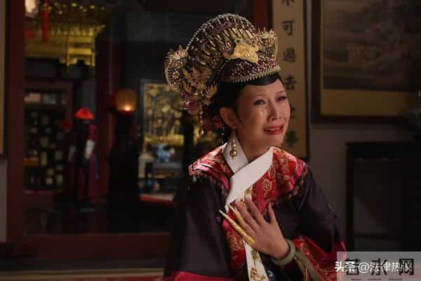 落地凤凰不如鸡！52岁蔡少芬为钱奔波瘦憔悴，被王晶讥讽不上进